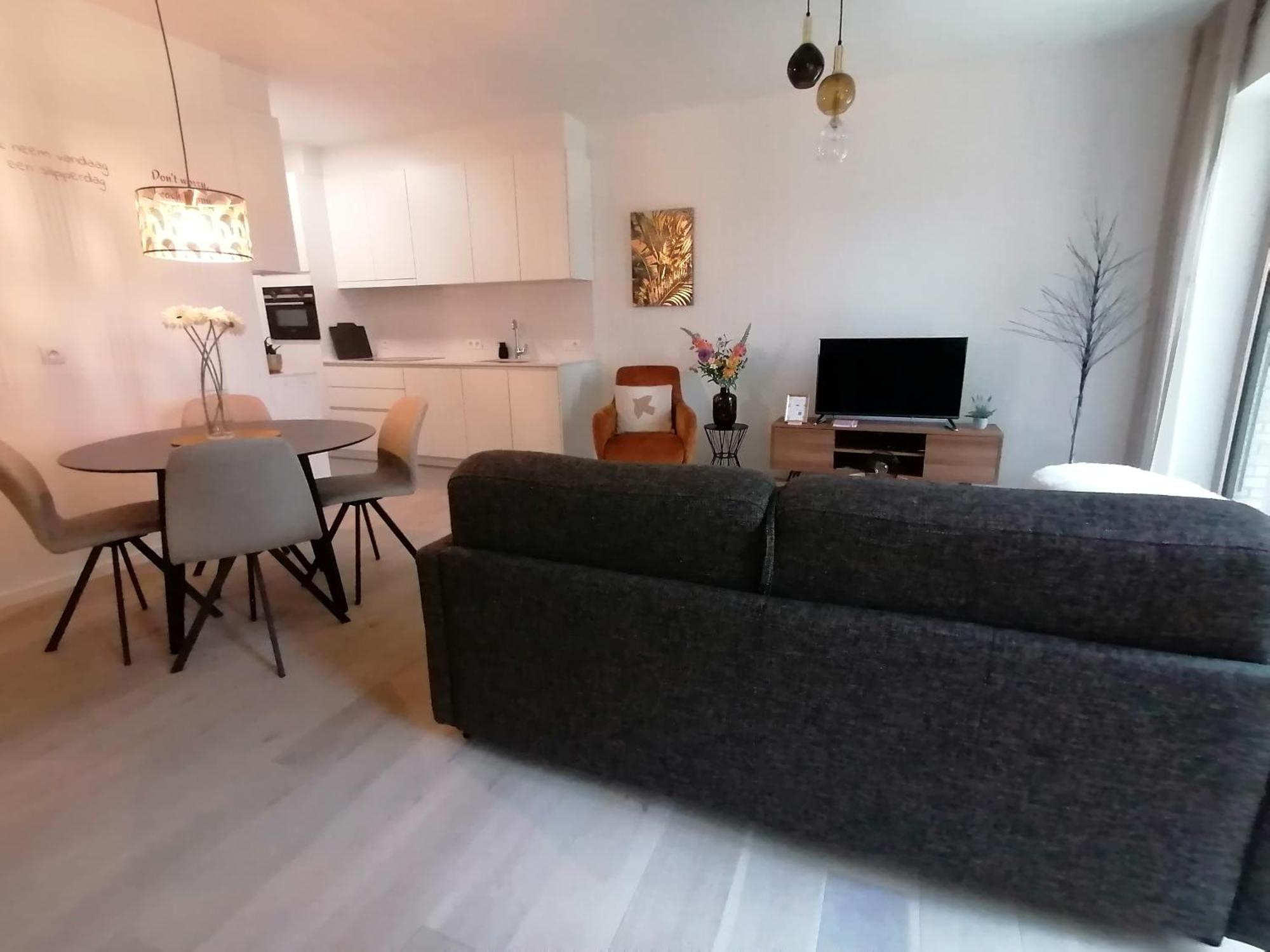 Bartine - Modern And Spacious Flat Near The Sea, Free Parking Space Ostend Exterior photo