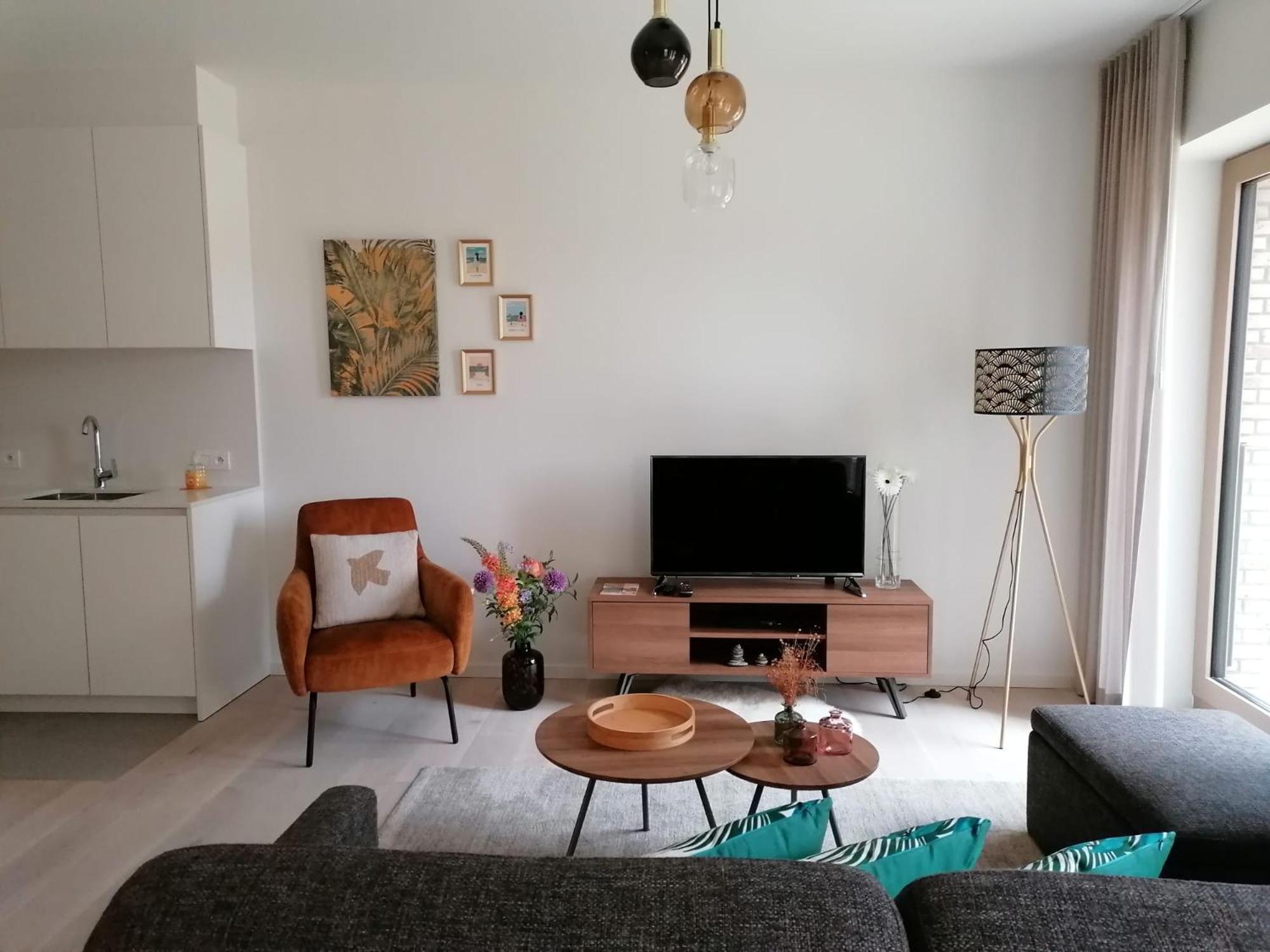 Bartine - Modern And Spacious Flat Near The Sea, Free Parking Space Ostend Exterior photo